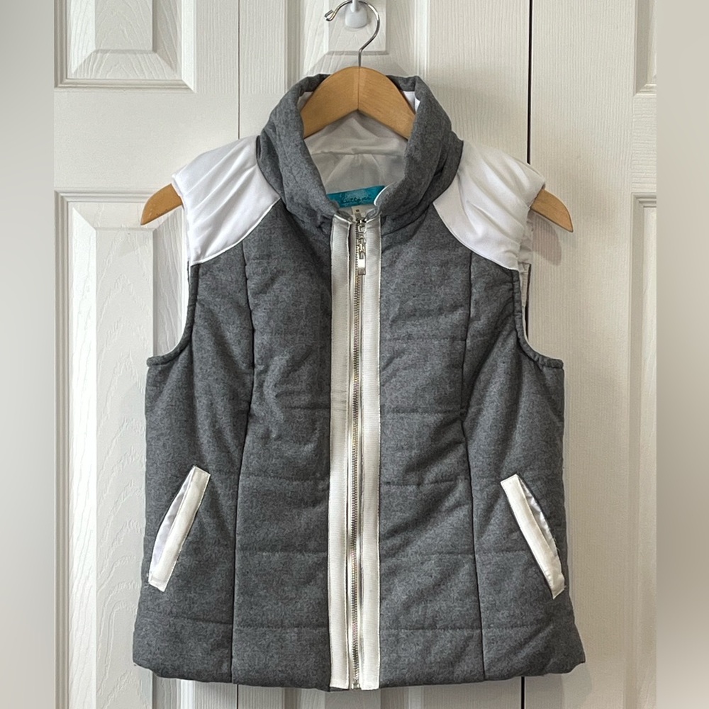 Buttons Gray Quilted Puff Vest with White Accents M